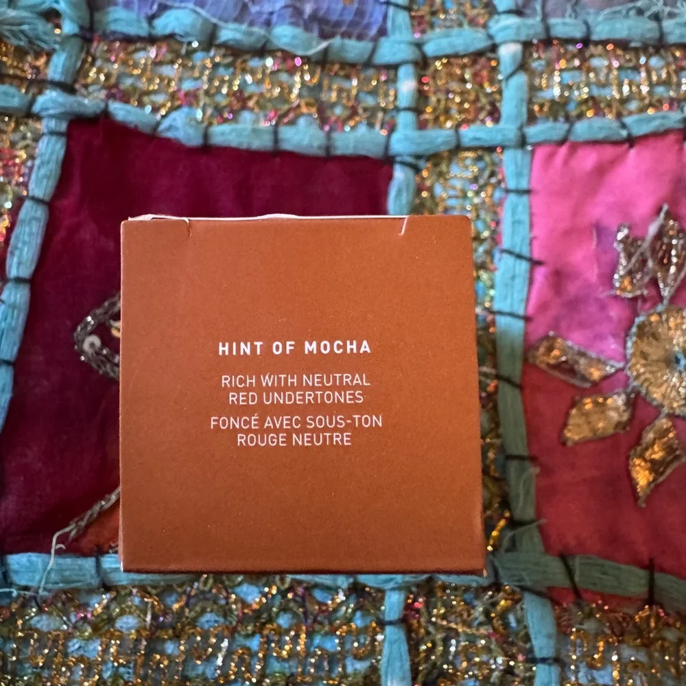 New Concealer Morphe Hint Hint Skin Tint - Mocha